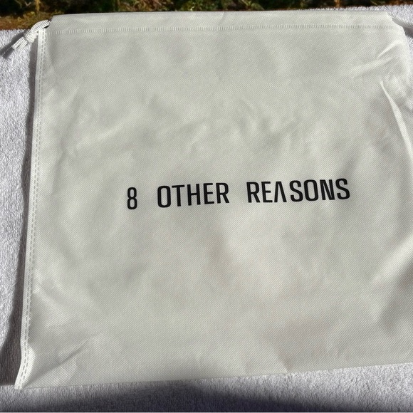 8 Other Reasons Slouchy Bucket Bag | Tan Vegan Leather - Tote NWT - Picture 7 of 10